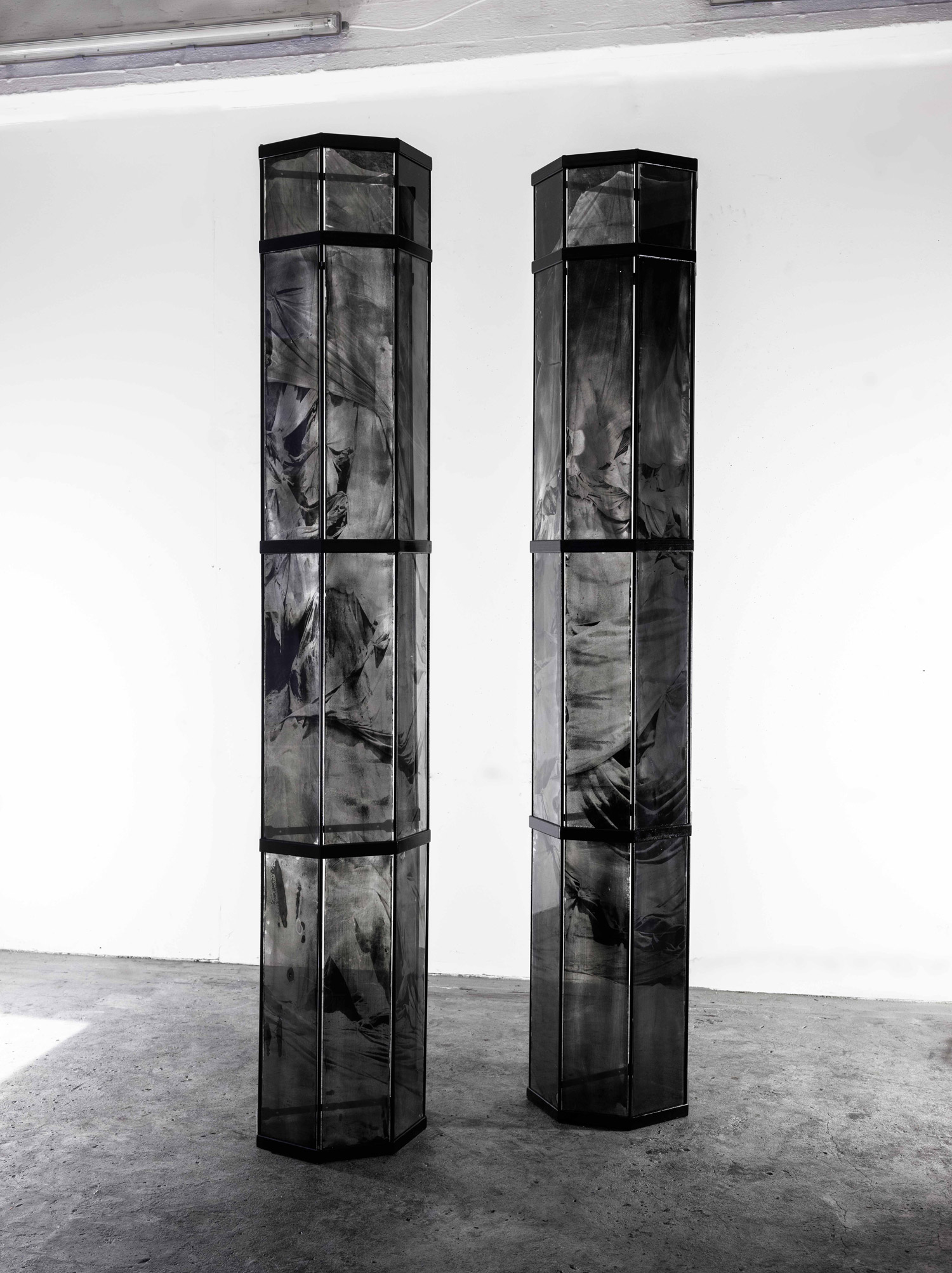 Antoine De Winter - BLINDFOLD - Resinotype on glass - 2x-240x75 cm - 2020.