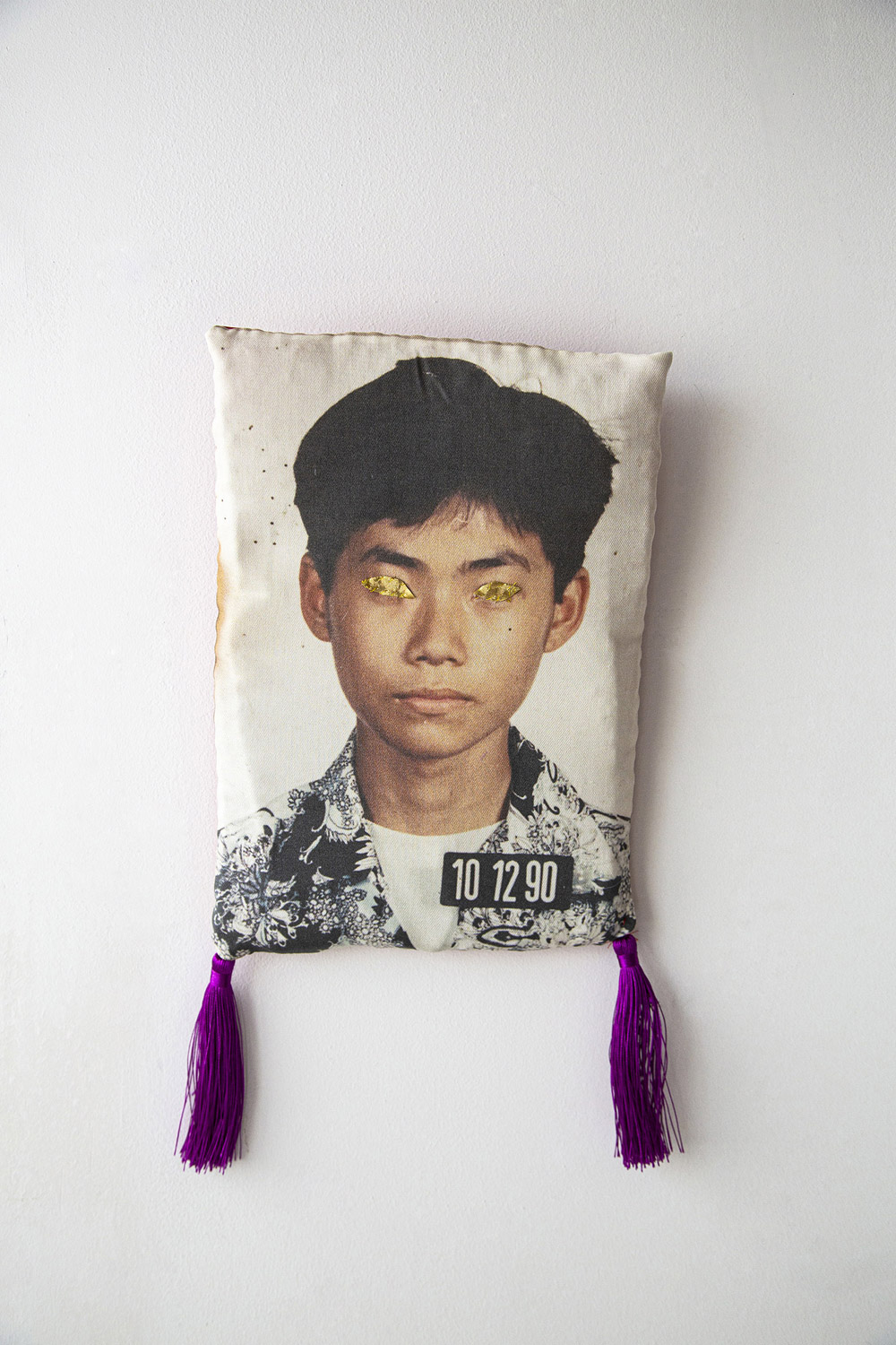 Shinji Nagabe - 10 12 90 - "When at the age of 14, I worked in a factory in Japan¨ Photograph printed on fabric, hand-sewn and filled with acrylic fibers. 40 x 22 x 3 cm - 2023