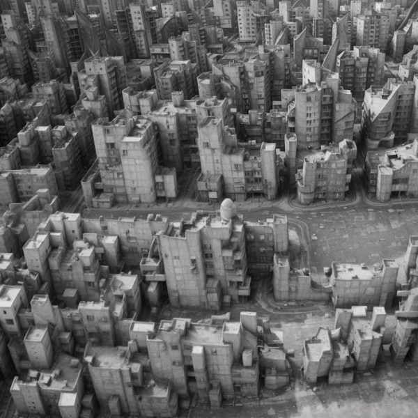 Thomas Léon, To Ashes, Film et installation vidéo et sonore, vidéo numérique 4K, 5 min 6 sec.