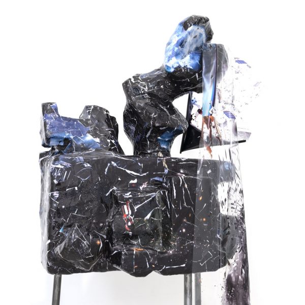 Anouk Kruithof, There is no further universe, 2021, polystyrène recyclé, plâtre, paverpol, papier, ruban adhésif, métal, éco-époxy, colle, impressions laser, pvc, 137 x 80 x 40 cm.